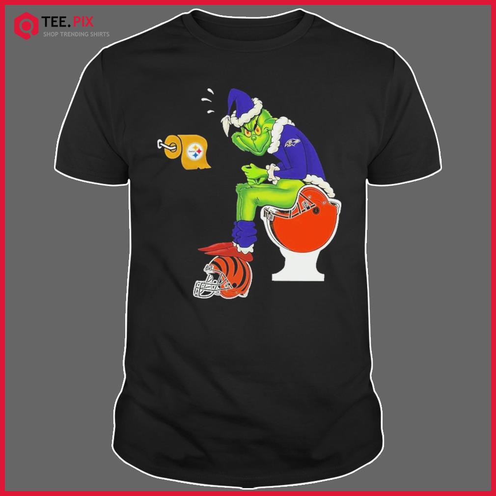 Grinch Hand Holding Baltimore Ravens Christmas T-Shirt - TeeNavi