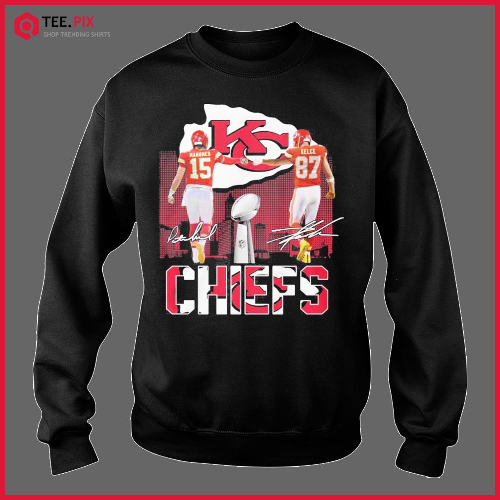 Official patrick mahomes and travis kelce holding hand funny picture T-shirt,  hoodie, tank top, sweater and long sleeve t-shirt