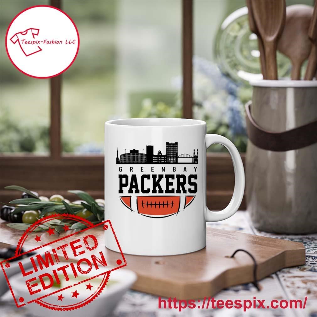 https://images.teespix.com/2023/10/City-Green-Bay-Packers-Vintage-Football-Ornament-Custom-Name-Mug.jpg