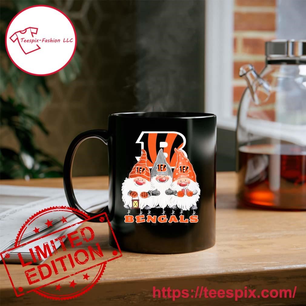 https://images.teespix.com/2023/11/Cincinnati-Bengals-X-Gnome-Christmas-Ornament-Custom-Name-Mug.jpg